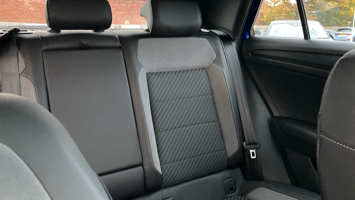 Used Volkswagen T-Roc 2021 for sale - 76517879: Photo 16