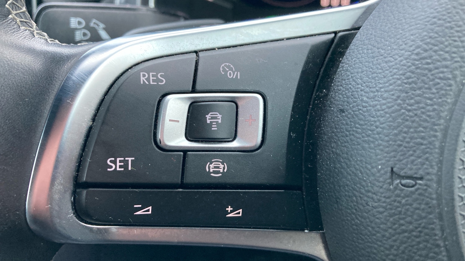 Used Volkswagen T-Roc 2021 for sale - 76517879: Photo 17