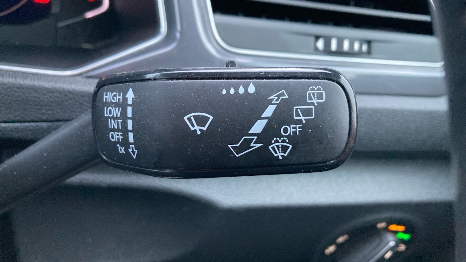 Used Volkswagen T-Roc 2021 for sale - 76517879: Photo 21