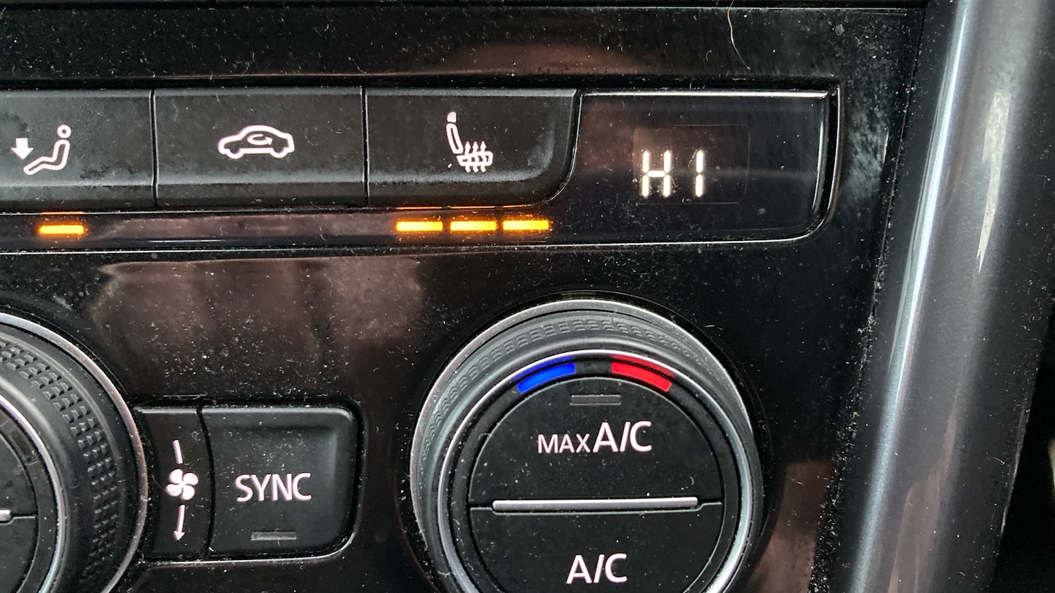 Used Volkswagen T-Roc 2021 for sale - 76517879: Photo 28