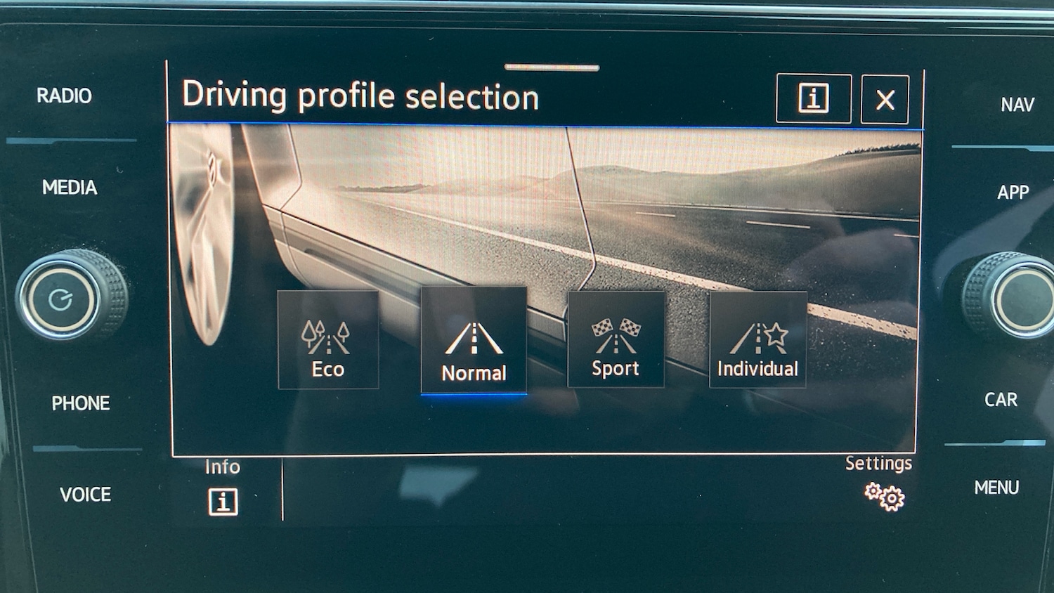 Used Volkswagen T-Roc 2021 for sale - 76517879: Photo 36