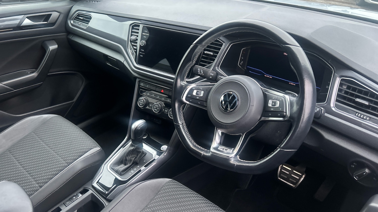 Used Volkswagen T-Roc 2021 for sale - 77392112: Photo 11