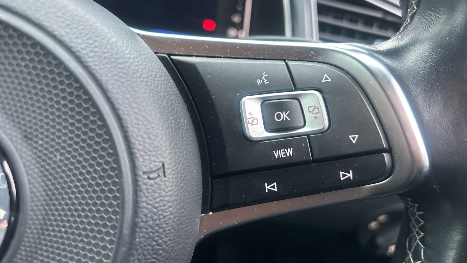 Used Volkswagen T-Roc 2021 for sale - 77392112: Photo 22