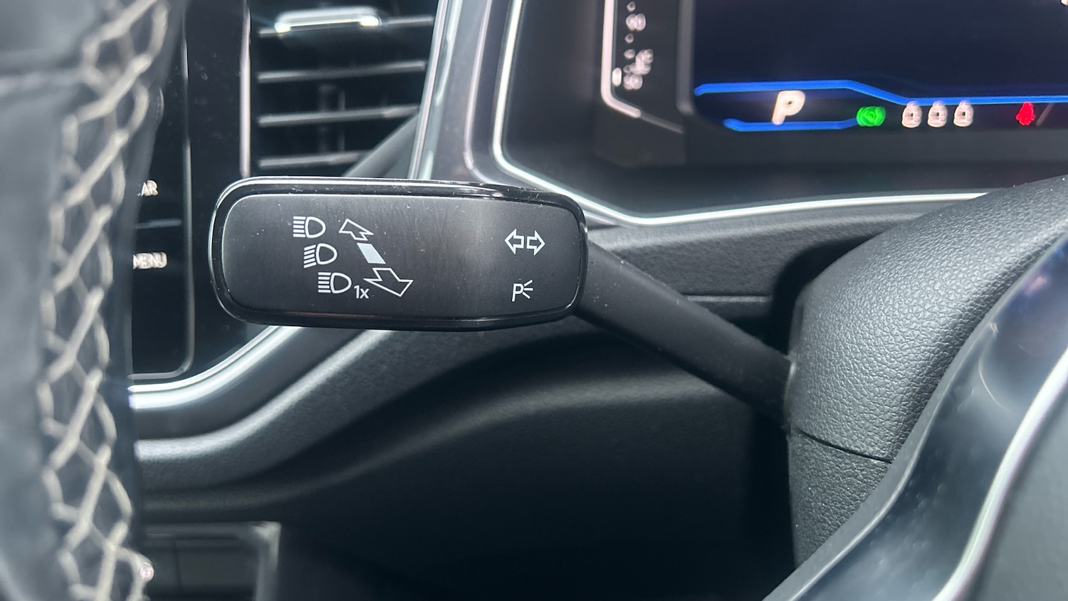 Used Volkswagen T-Roc 2021 for sale - 77392112: Photo 24