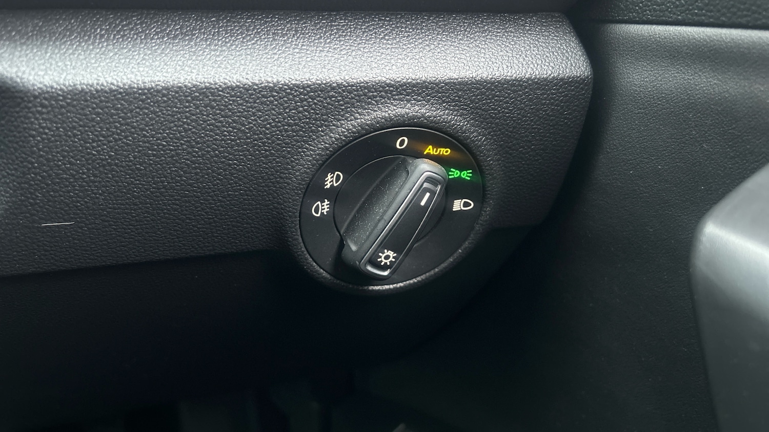 Used Volkswagen T-Roc 2021 for sale - 77392112: Photo 25