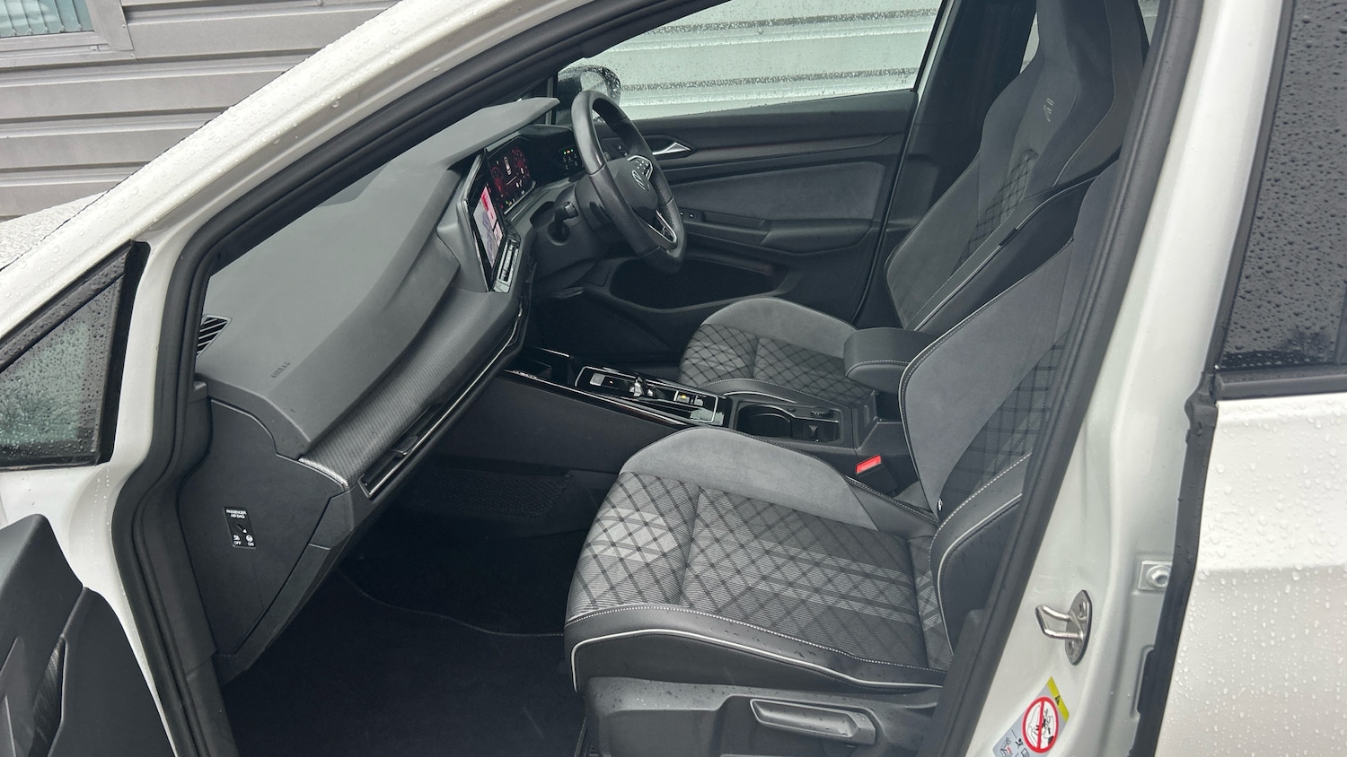 Used Volkswagen Golf 2024 for sale - 77474969: Photo 37