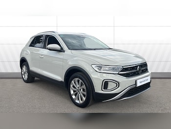 Used Volkswagen T-Roc 2022 for sale - 75567296: Photo