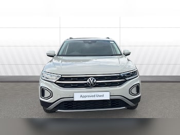 Used Volkswagen T-Roc 2022 for sale - 75567296: Photo