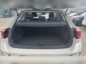 Used Volkswagen T-Roc 2022 for sale - 75567296: Photo