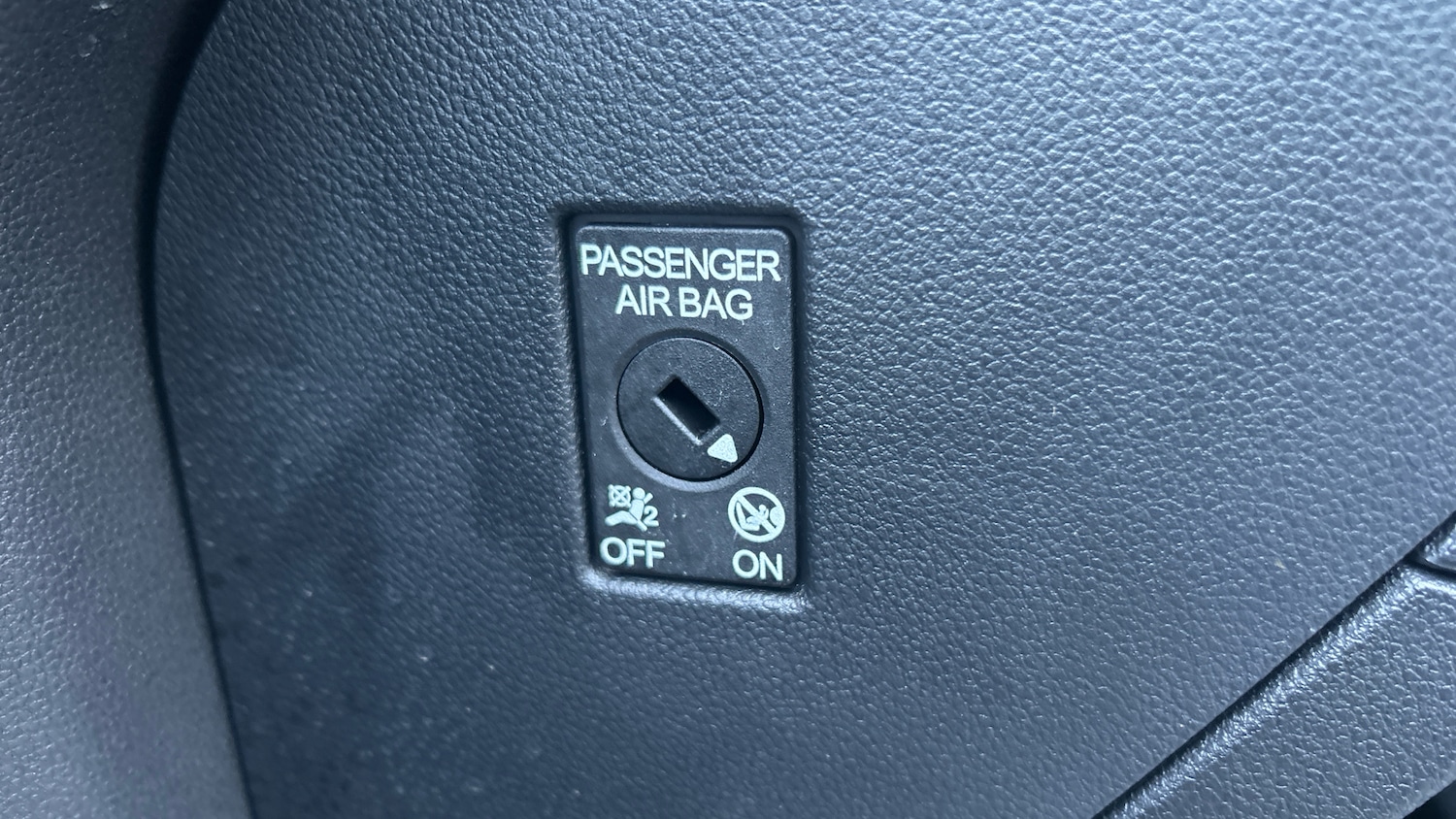 Used Volkswagen Golf 2022 for sale - 77946000: Photo 38