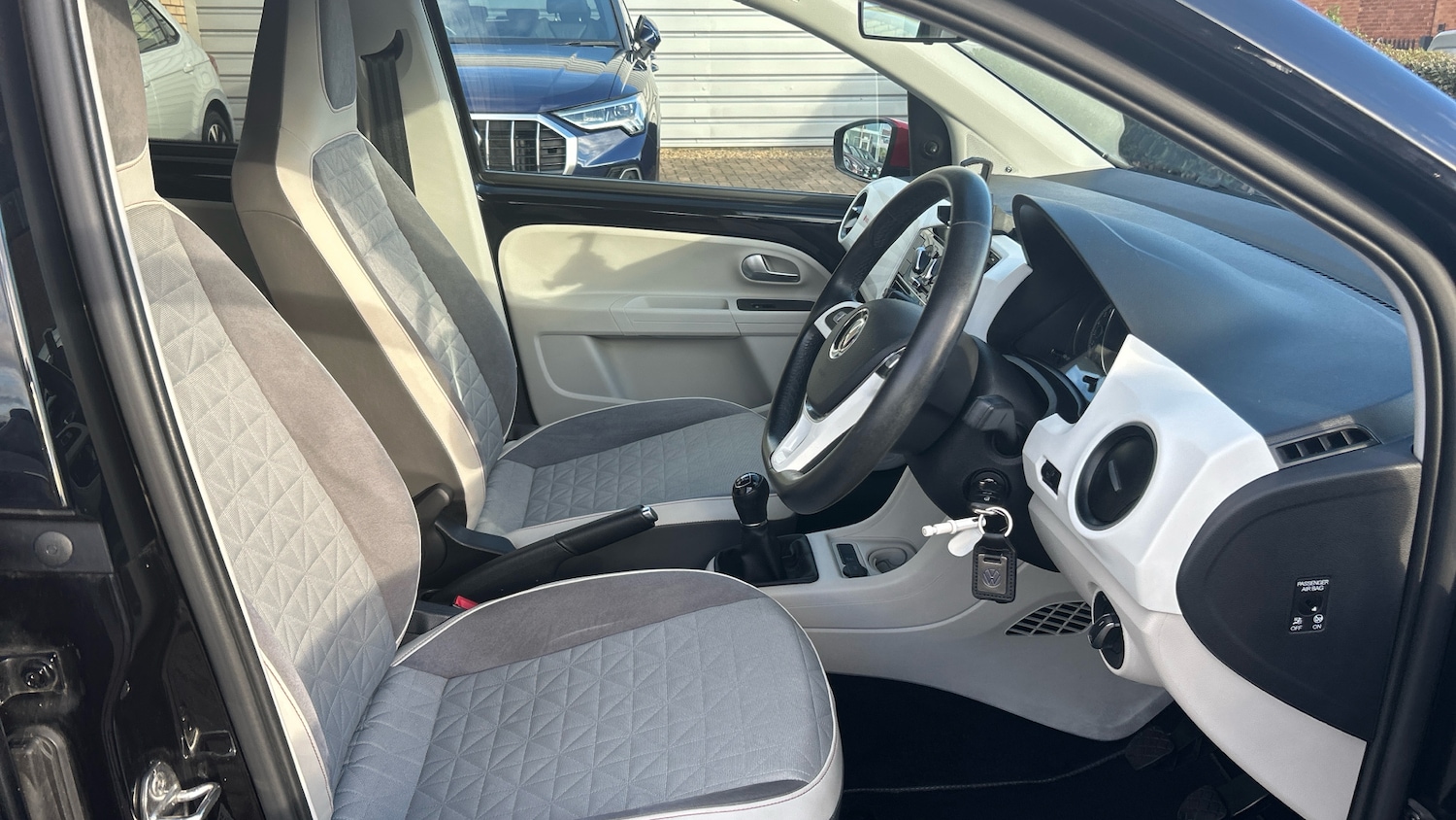 Used Volkswagen up! 2021 for sale - 76379216: Photo 15