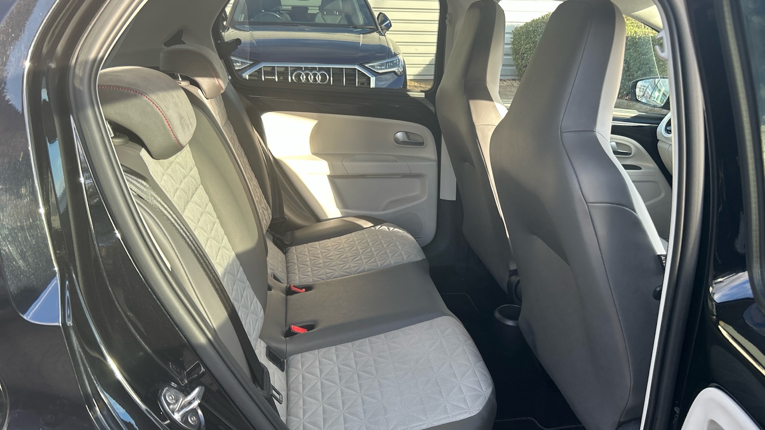 Used Volkswagen up! 2021 for sale - 76379216: Photo 33