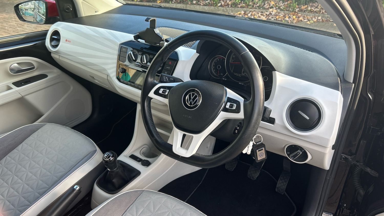 Used Volkswagen up! 2021 for sale - 76379216: Photo 6