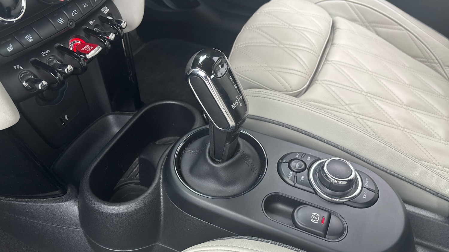 Used MINI Convertible 2021 for sale - 76329929: Photo 13