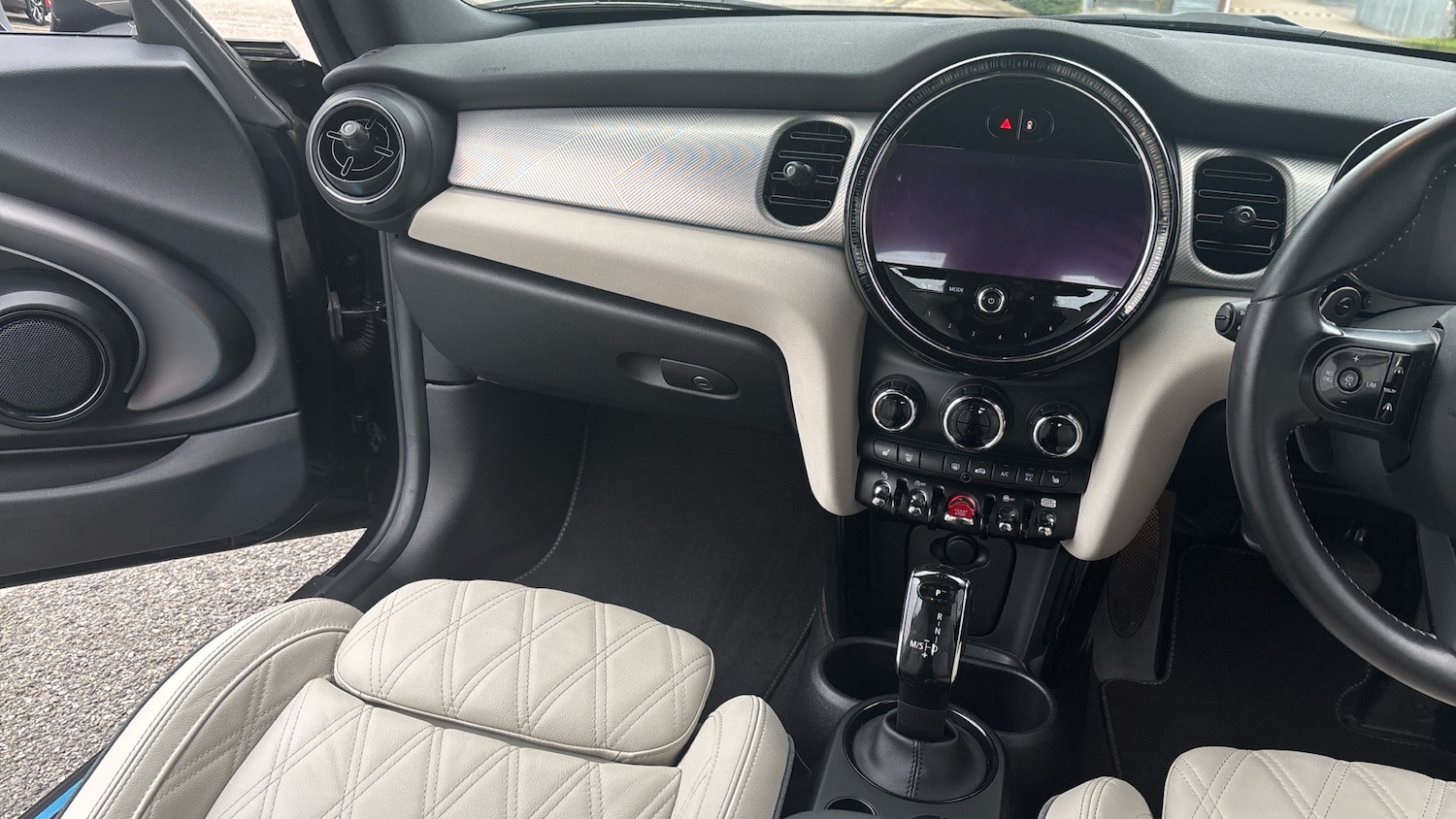 Used MINI Convertible 2021 for sale - 76329929: Photo 14