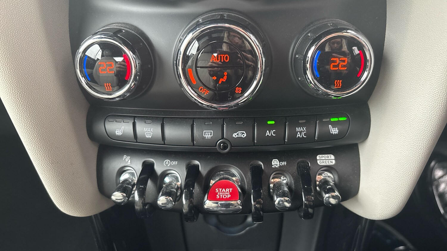 Used MINI Convertible 2021 for sale - 76329929: Photo 22