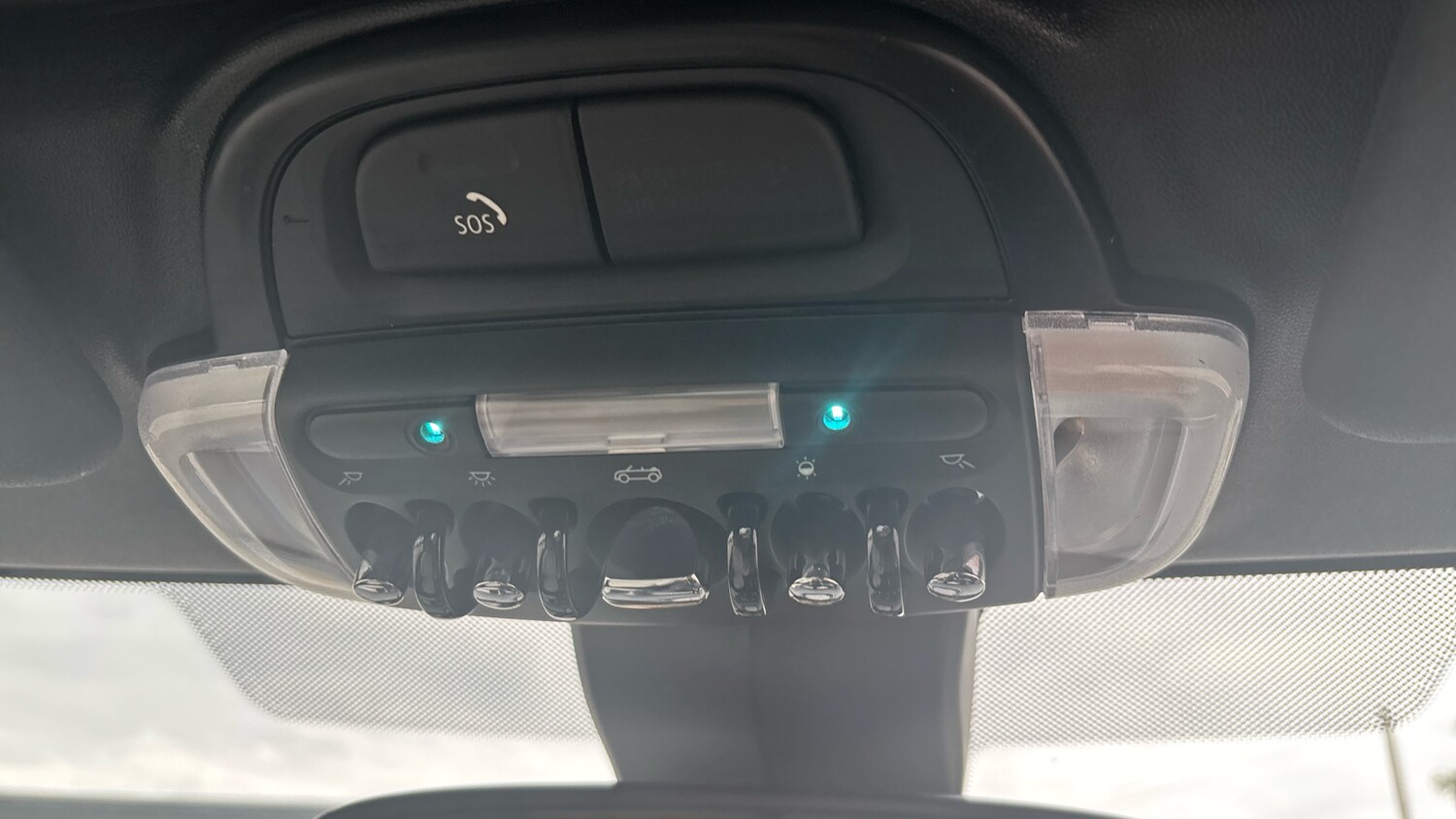 Used MINI Convertible 2021 for sale - 76329929: Photo 31