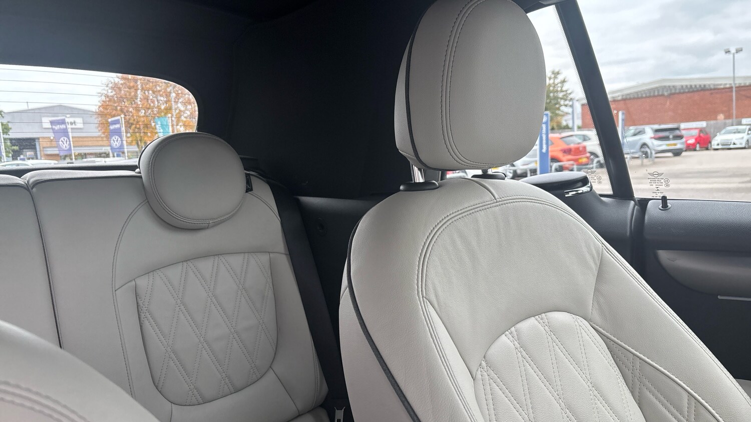 Used MINI Convertible 2021 for sale - 76329929: Photo 32