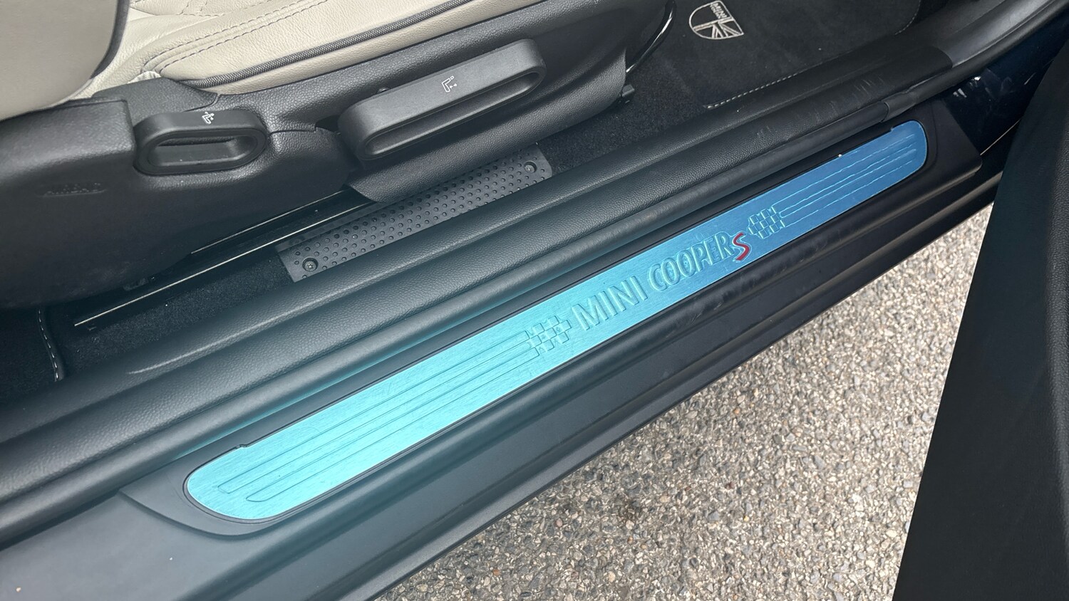 Used MINI Convertible 2021 for sale - 76329929: Photo 36