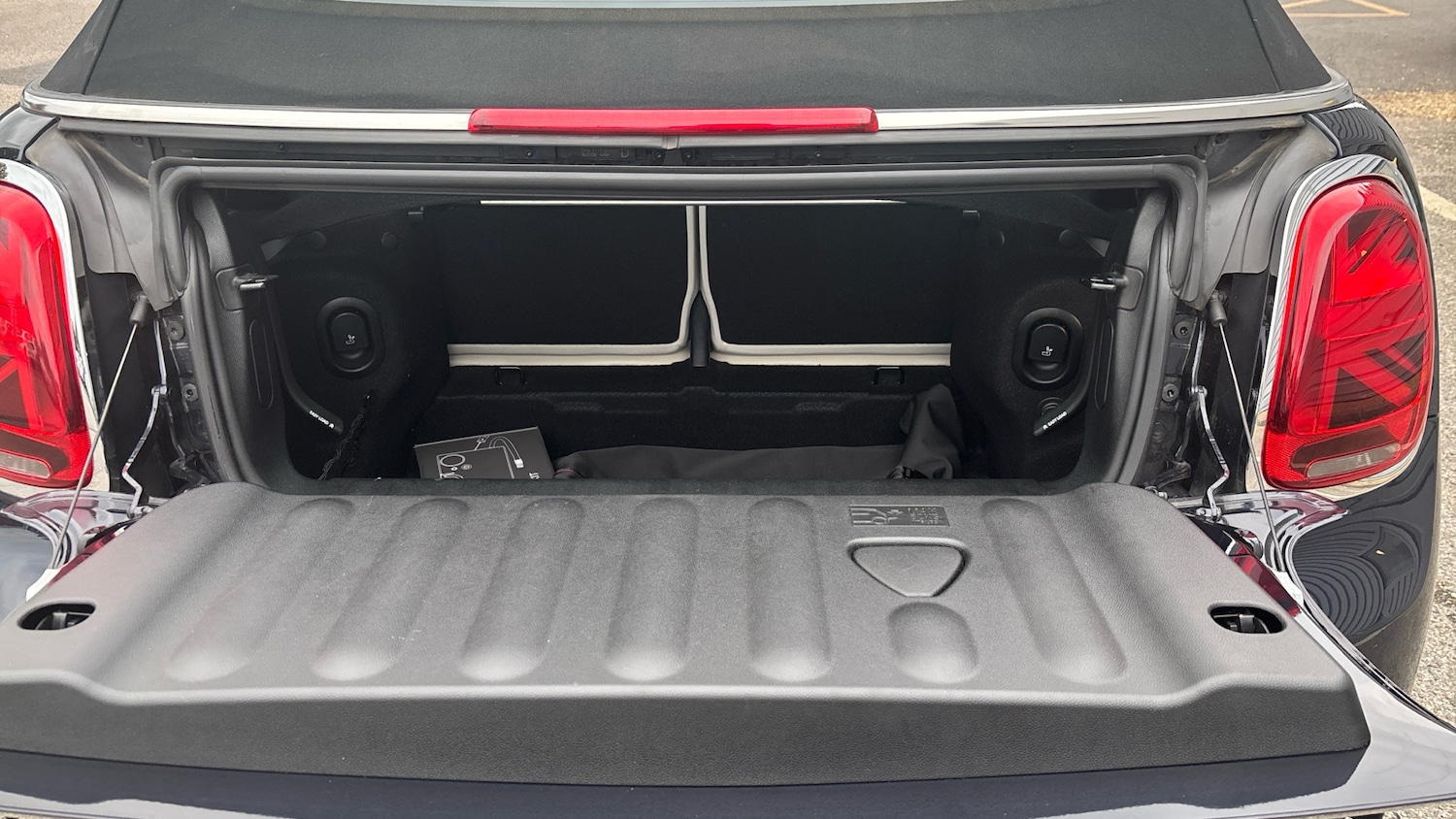 Used MINI Convertible 2021 for sale - 76329929: Photo 4