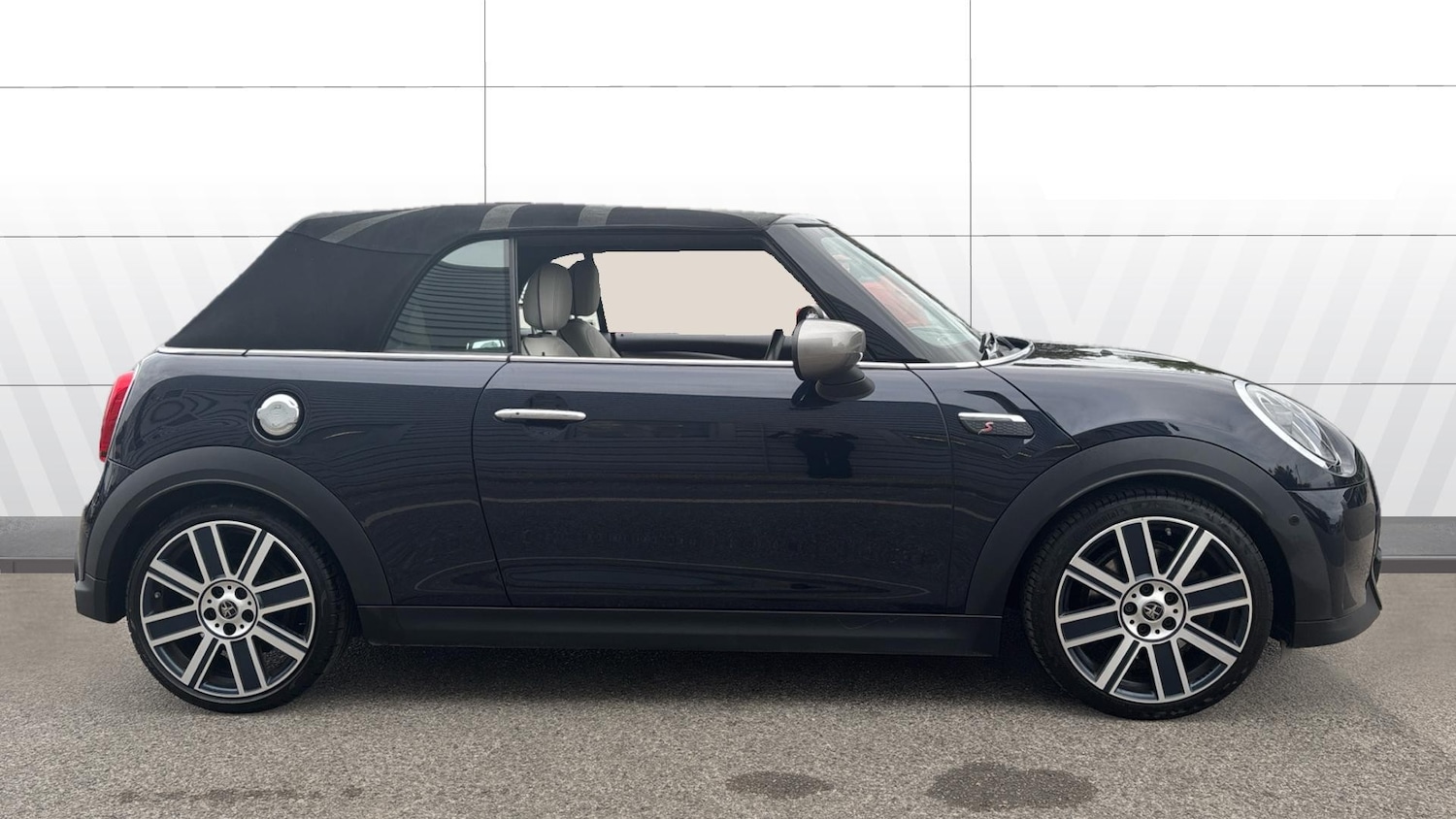 Used MINI Convertible 2021 for sale - 76329929: Photo 5