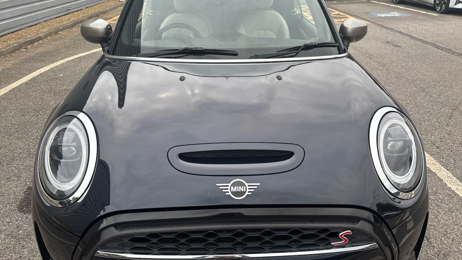 Used MINI Convertible 2021 for sale - 76329929: Photo 8