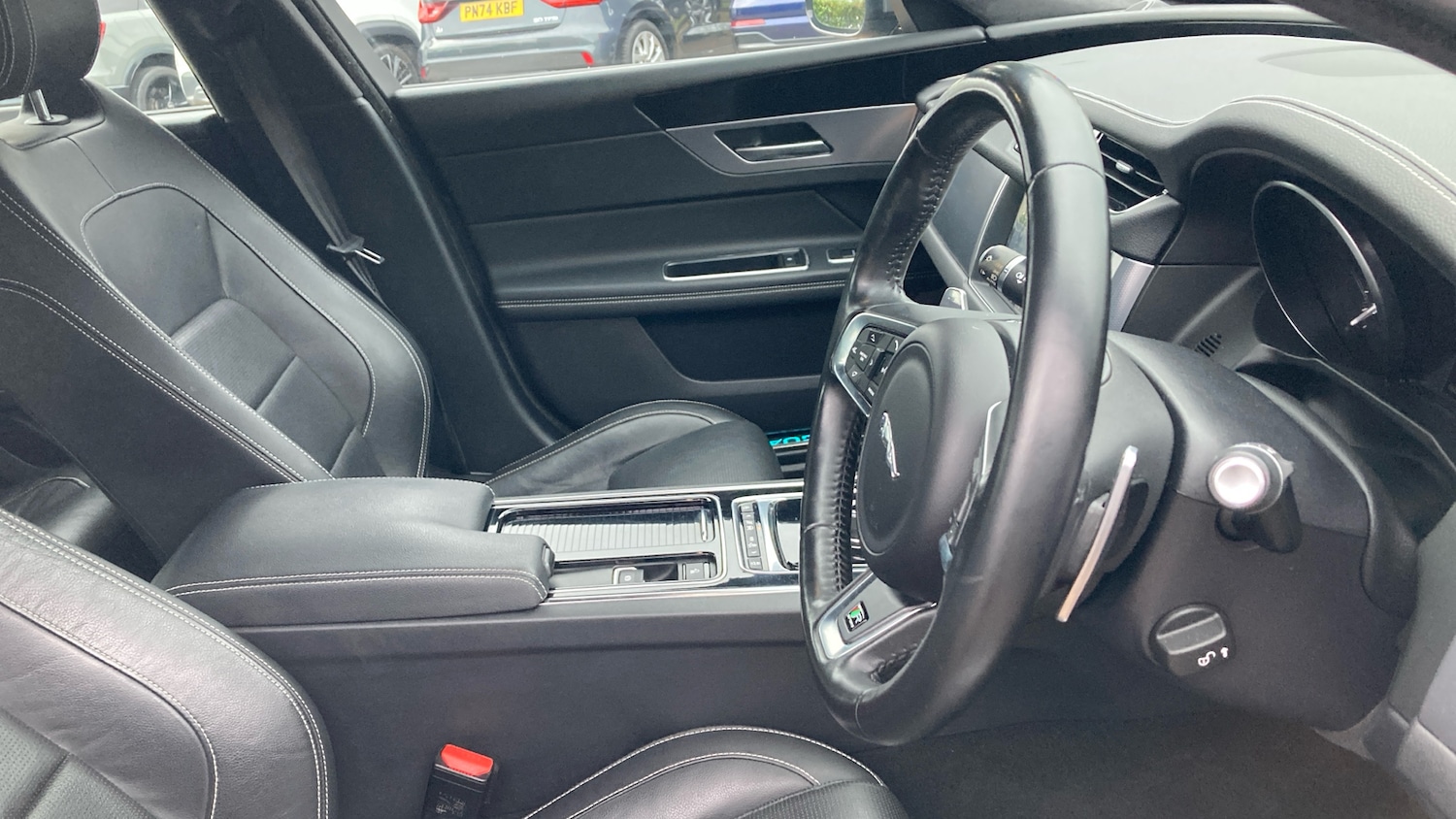 Used Jaguar XF 2019 for sale - 76637607: Photo 15