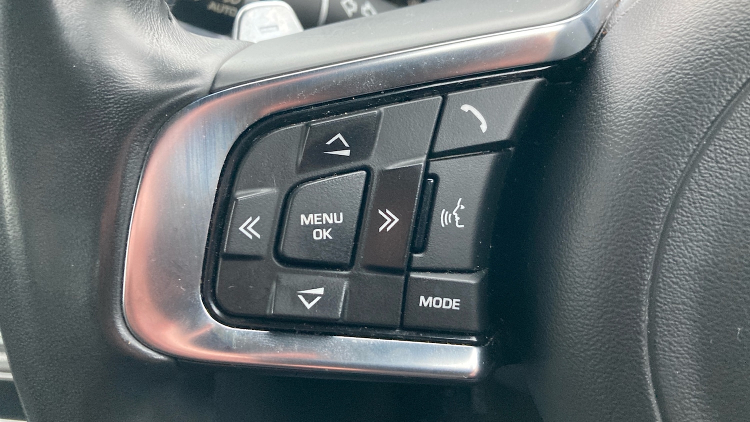 Used Jaguar XF 2019 for sale - 76637607: Photo 17