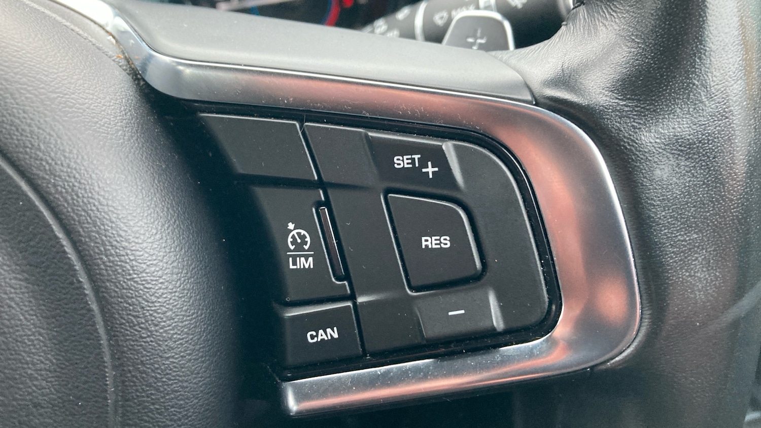 Used Jaguar XF 2019 for sale - 76637607: Photo 18