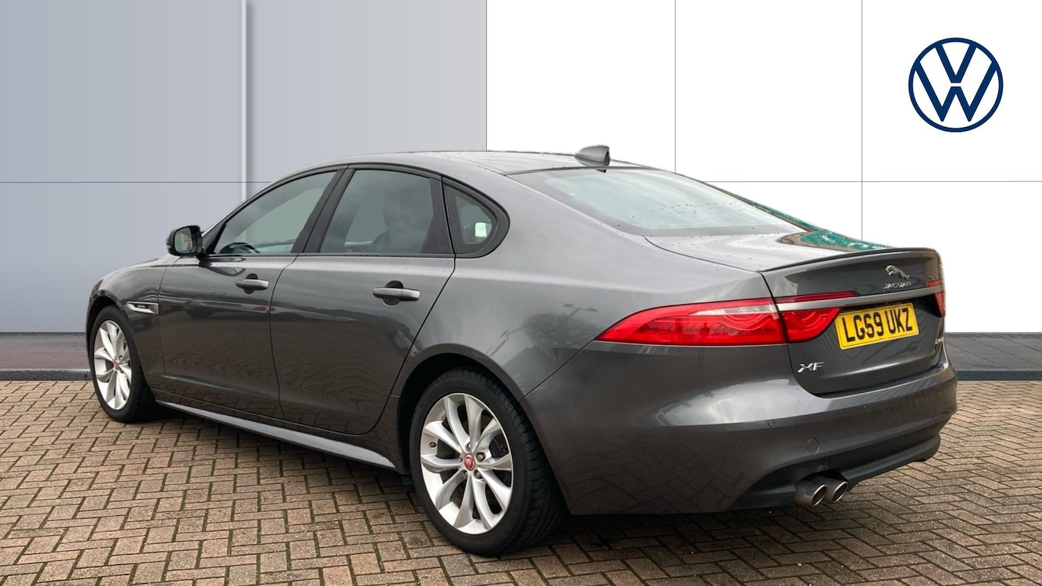 Used Jaguar XF 2019 for sale - 76637607: Photo 3
