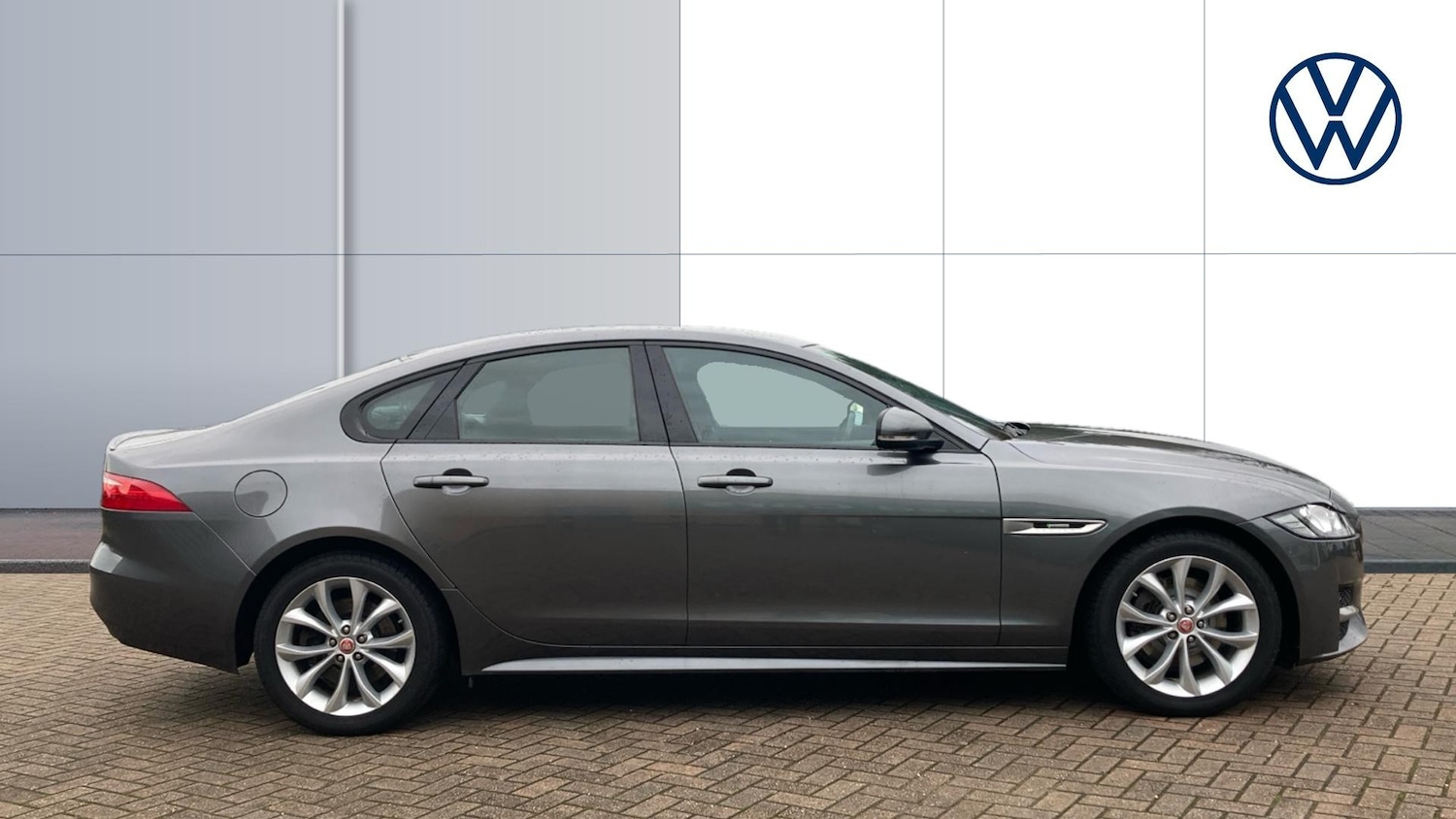 Used Jaguar XF 2019 for sale - 76637607: Photo 4