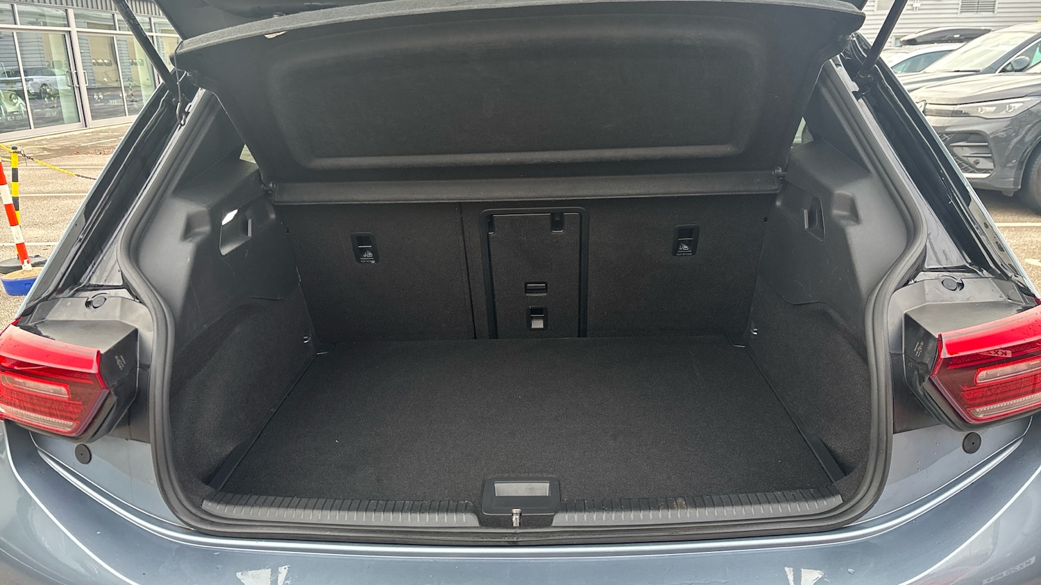 Used Volkswagen ID.3 2022 for sale - 76637643: Photo 4