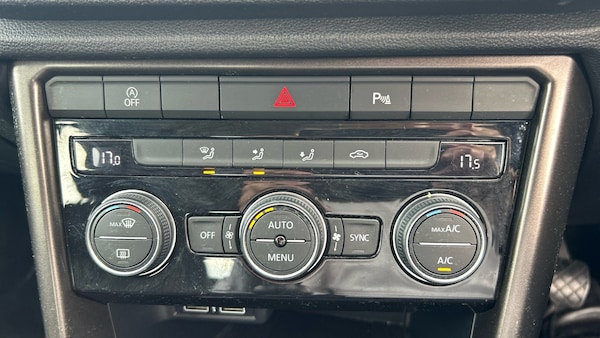 Used Volkswagen T-Roc 2018 for sale - 75468415: Photo 13