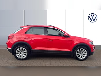 Used Volkswagen T-Roc 2018 for sale - 75468415: Photo