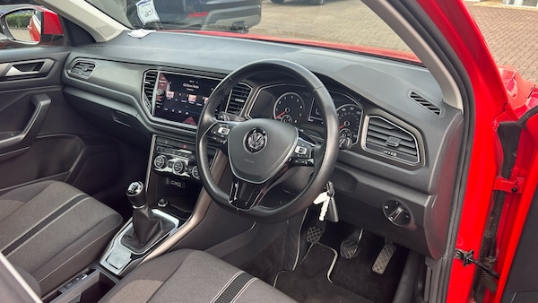 Used Volkswagen T-Roc 2018 for sale - 75468415: Photo 6
