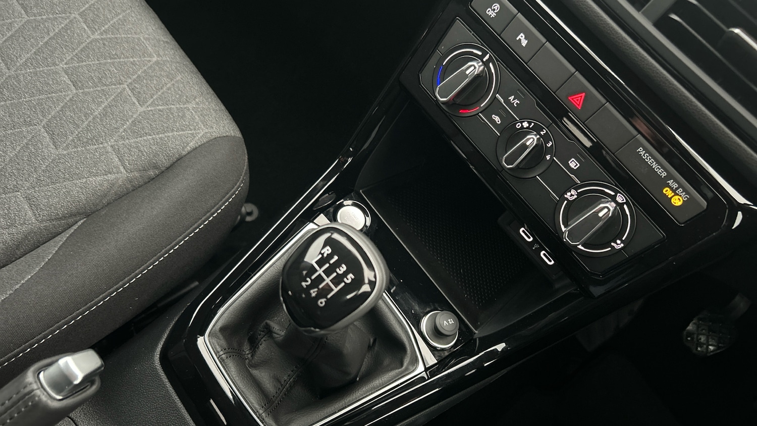 Used Volkswagen T-Cross 2024 for sale - 77297034: Photo 14