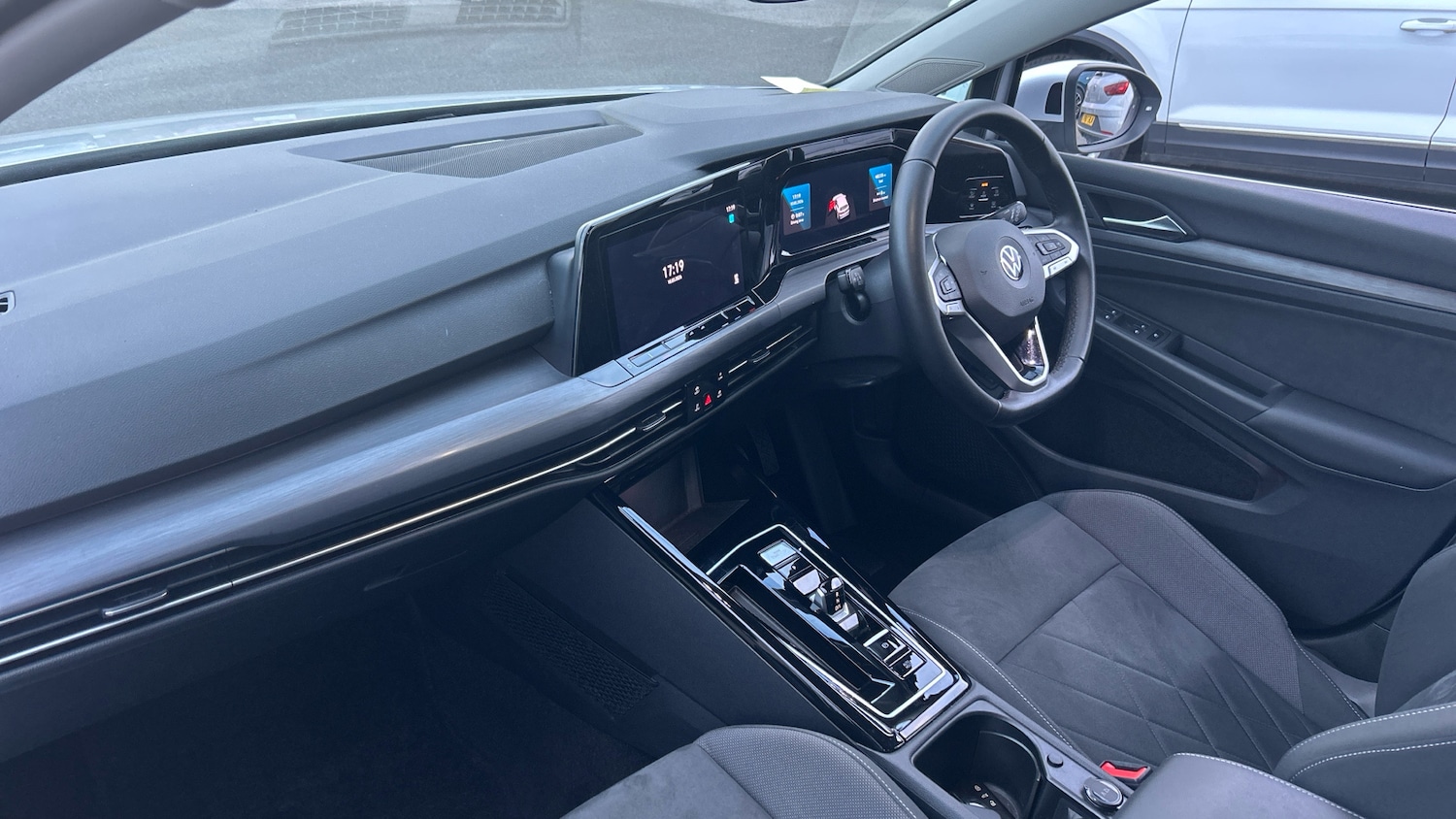 Used Volkswagen Golf 2022 for sale - 78180169: Photo 2