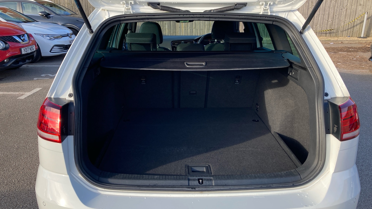 Used Volkswagen Golf 2019 for sale - 77946001: Photo 20