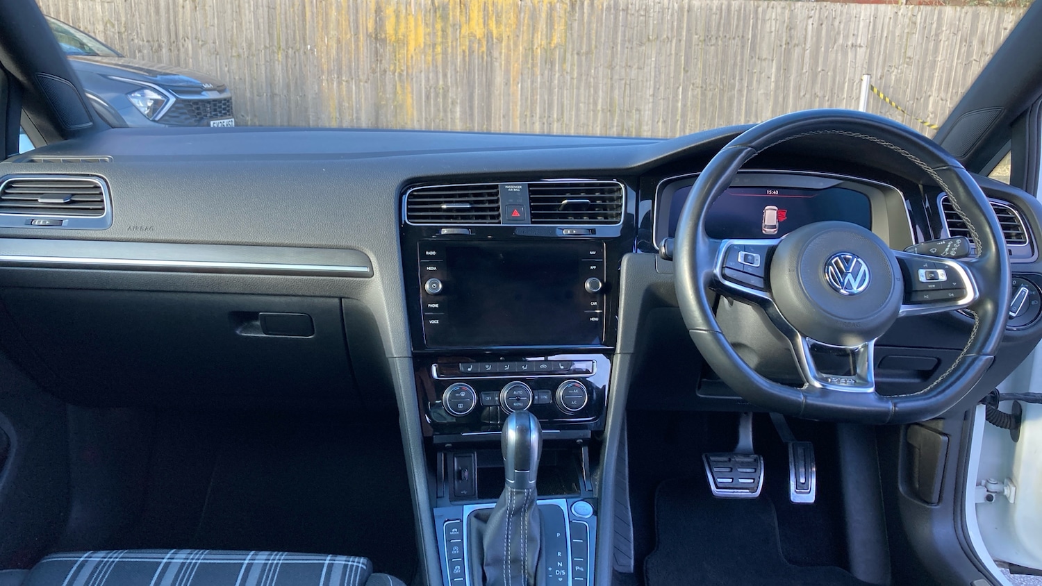 Used Volkswagen Golf 2019 for sale - 77946001: Photo 9