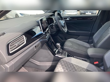 Used Volkswagen T-Roc 2025 for sale - 78269919: Photo