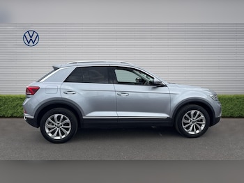 Used Volkswagen T-Roc 2023 for sale - 78552756: Photo