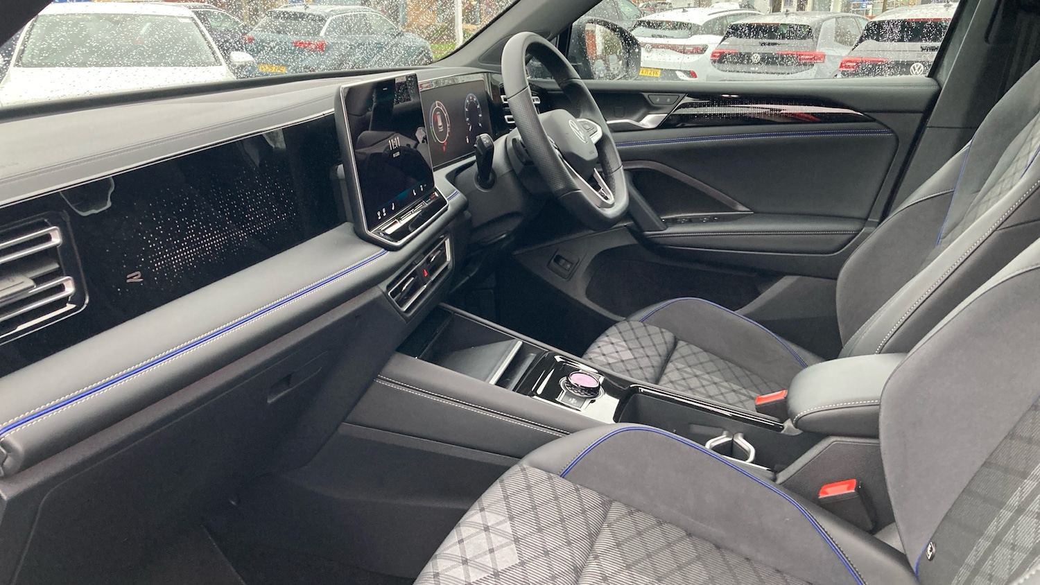 Used Volkswagen Tiguan 2024 for sale - 76894343: Photo 2