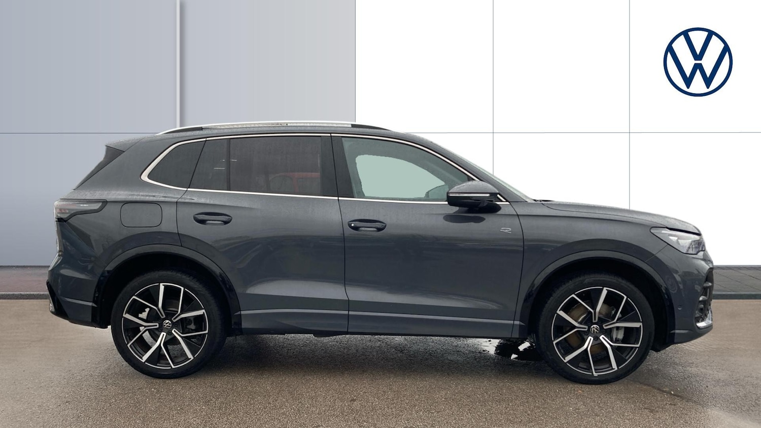 Used Volkswagen Tiguan 2024 for sale - 76894343: Photo 4