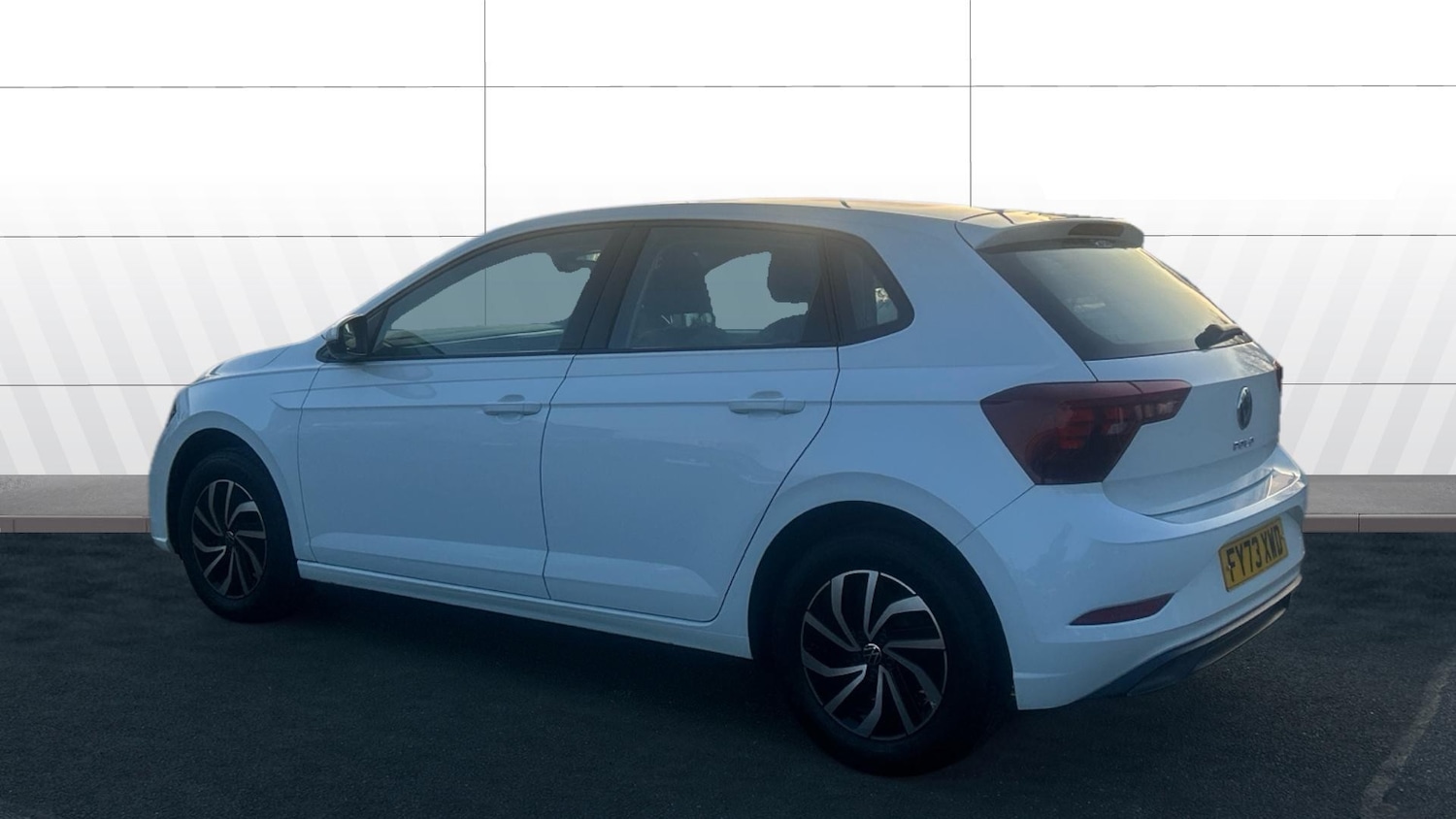 Used Volkswagen Polo 2023 for sale - 77945999: Photo 2