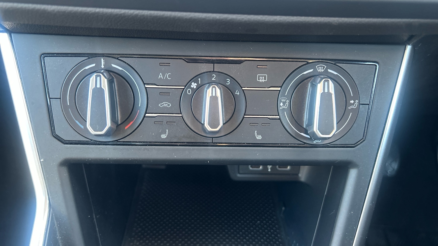 Used Volkswagen Polo 2023 for sale - 77945999: Photo 33