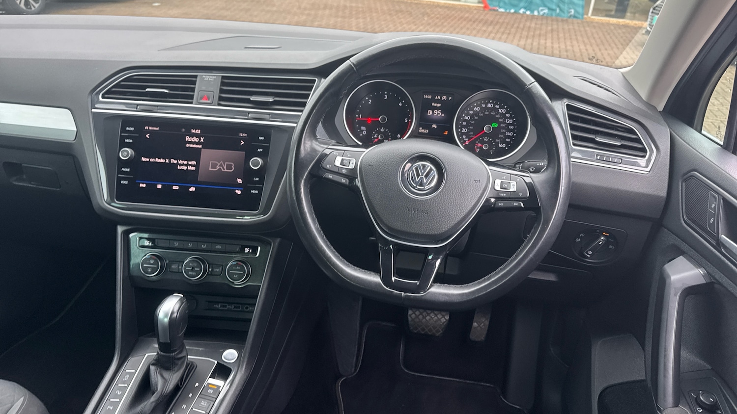 Used Volkswagen Tiguan 2019 for sale - 76554854: Photo 10