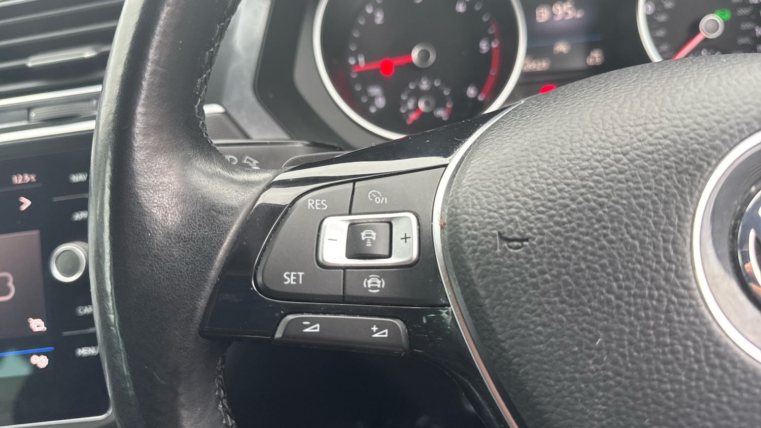 Used Volkswagen Tiguan 2019 for sale - 76554854: Photo 31