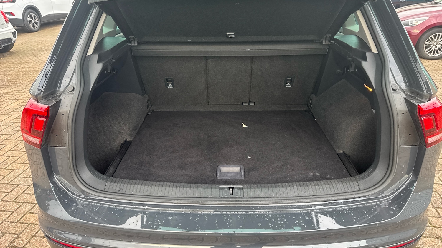 Used Volkswagen Tiguan 2019 for sale - 76554854: Photo 4