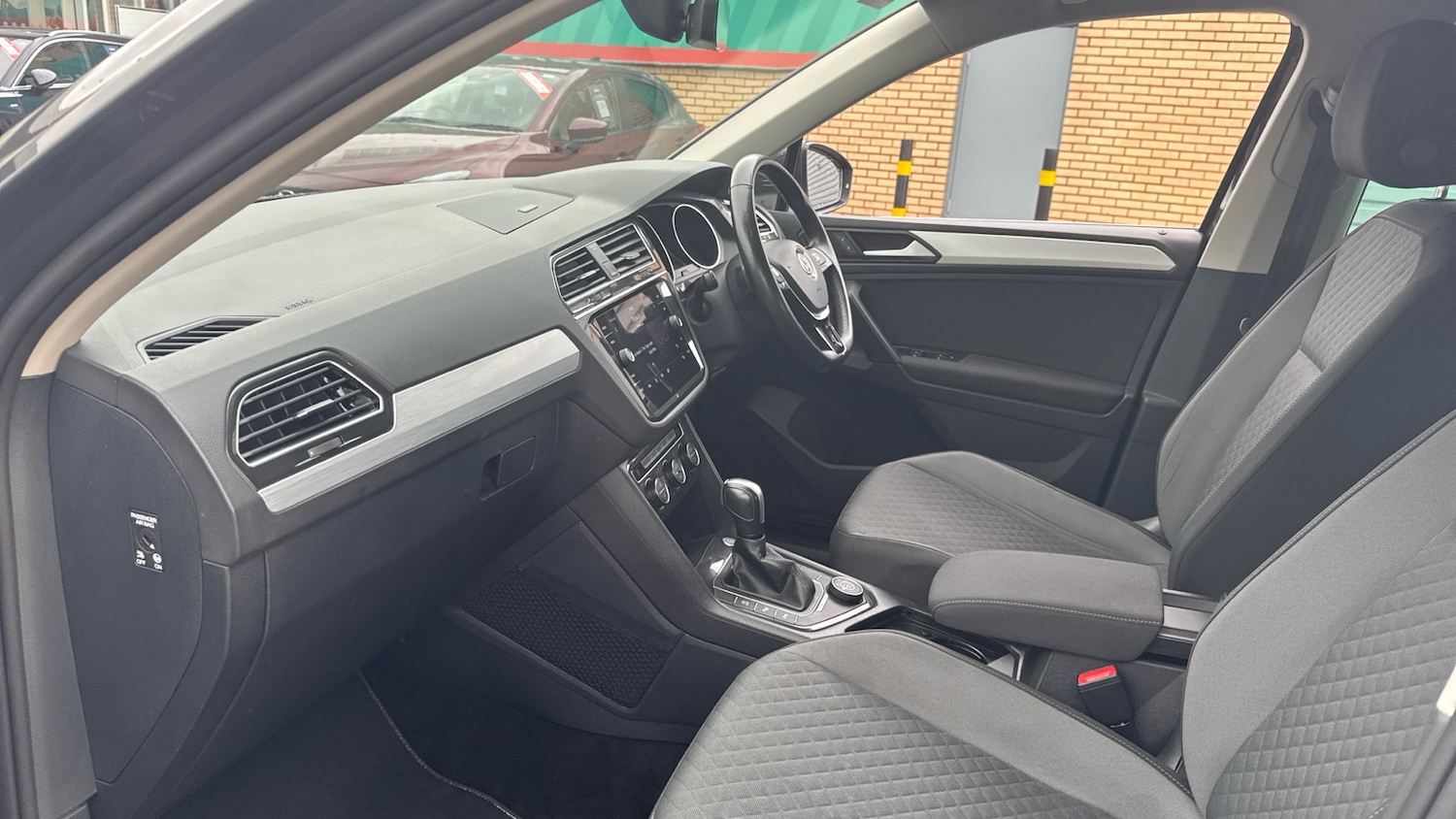 Used Volkswagen Tiguan 2019 for sale - 76554854: Photo 9