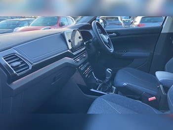 Used Volkswagen T-Cross 2025 for sale - 77297035: Photo